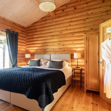 Alborada * Constable Burton